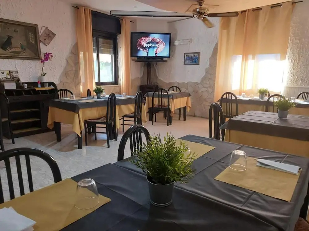 Albergo Ristorante Bar Pizzeria La Lanterna