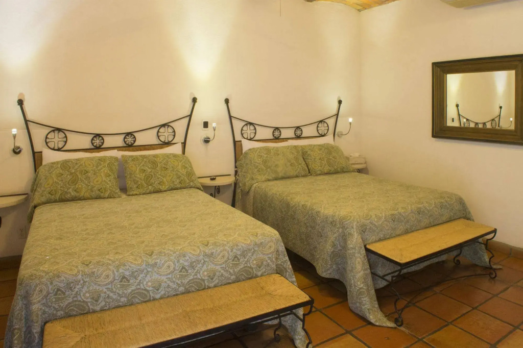Los Milagros Hotel