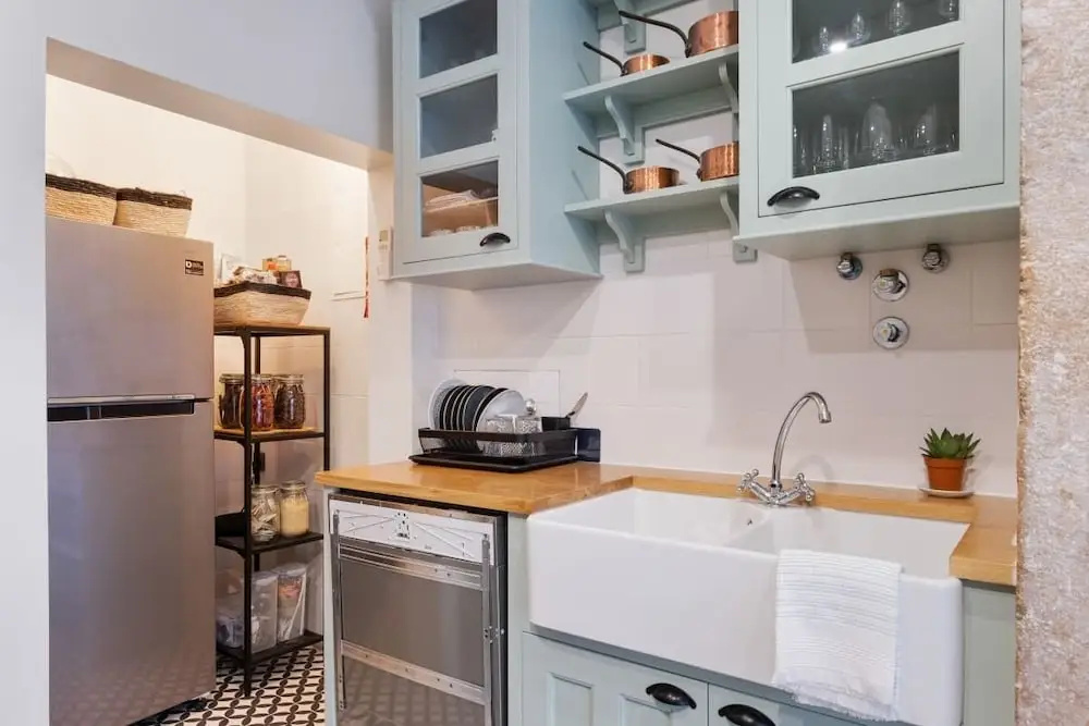 Bella Vista - Modern Classic in Heart of City