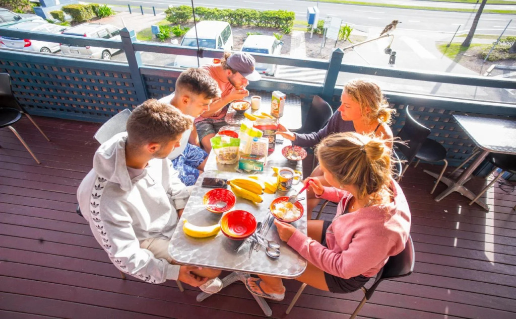 Surfers Paradise YHA