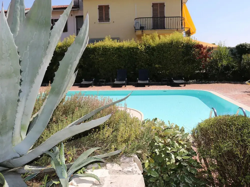 Holiday Apartment near Lake, Shared Swimming Pool