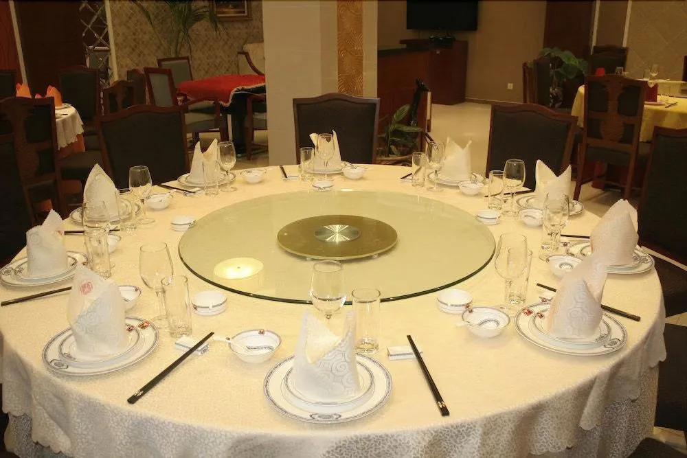 Soluxe Club International Hotel