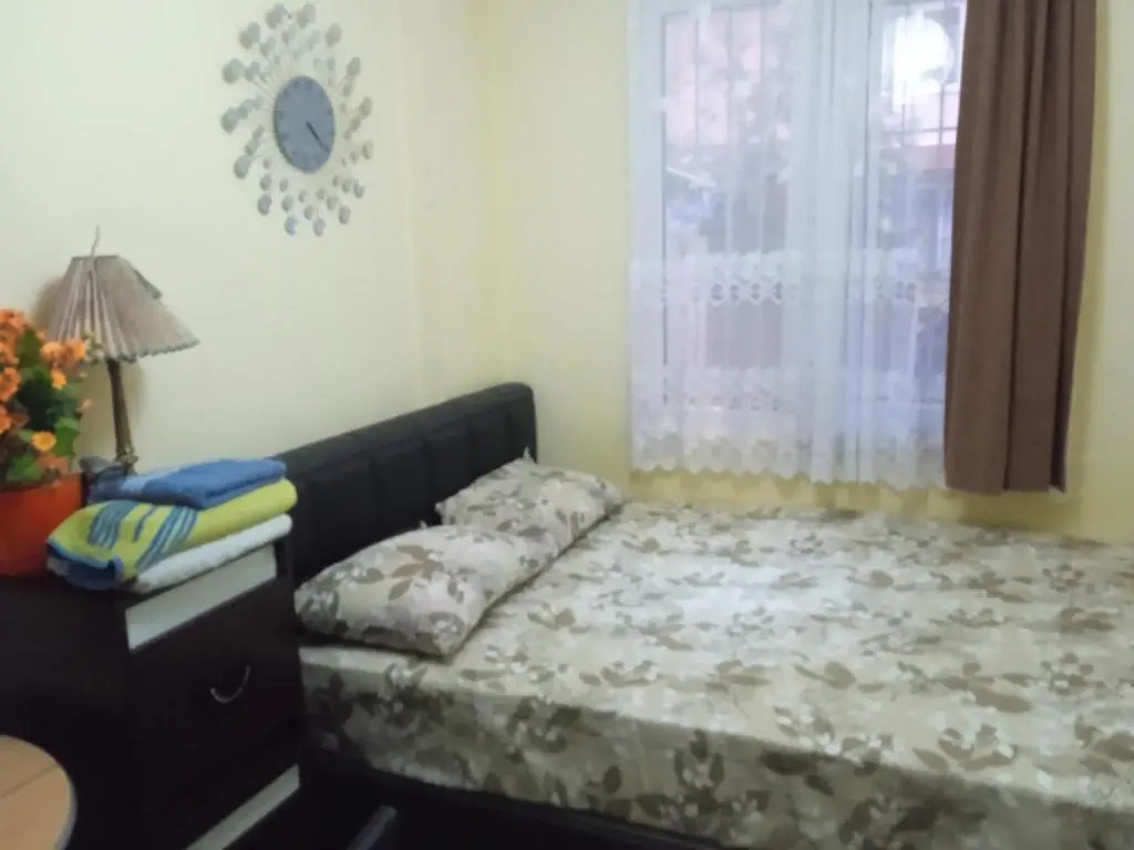 MOURAT Holiday Apartment Flat Furnished House Cheap Sleeping Rooms