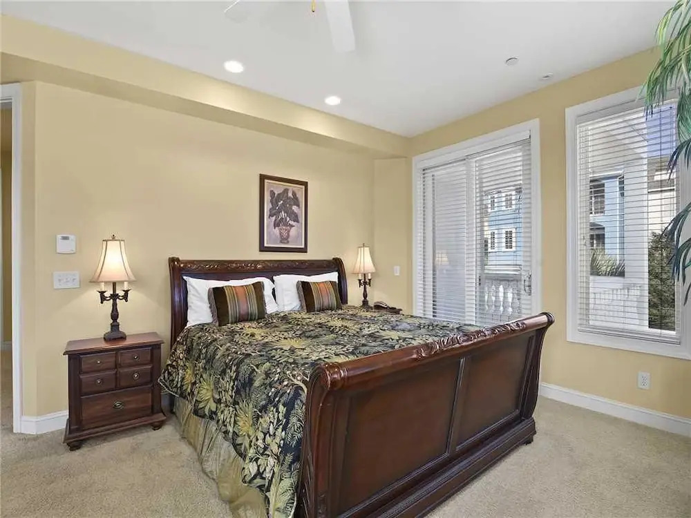 Collier Court 3 - Six Bedroom Home