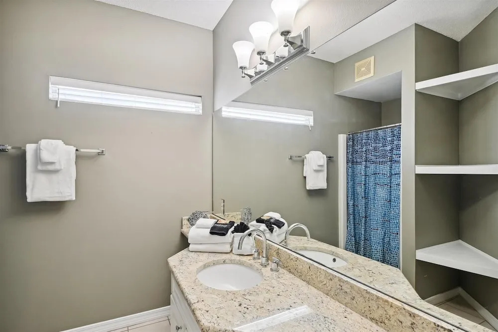 Sandpiper Cove 9125 2 Bedroom Condo by RedAwning