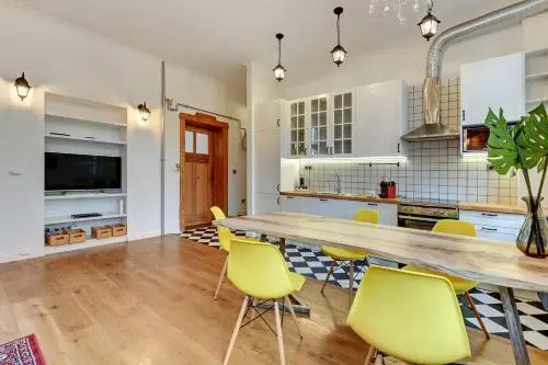 Lion Apartments - Family Stay