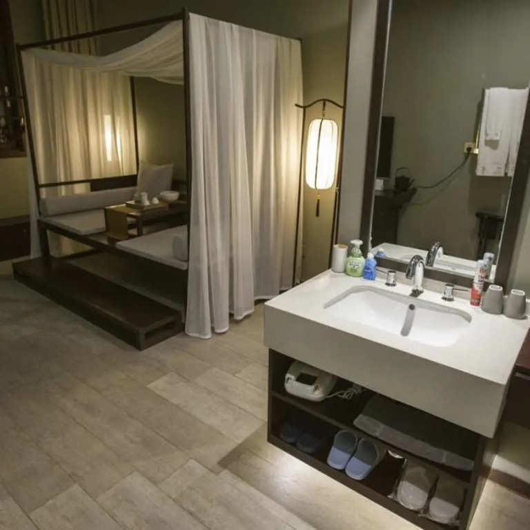 Floral Hotel Fenghuang Molan Riverview