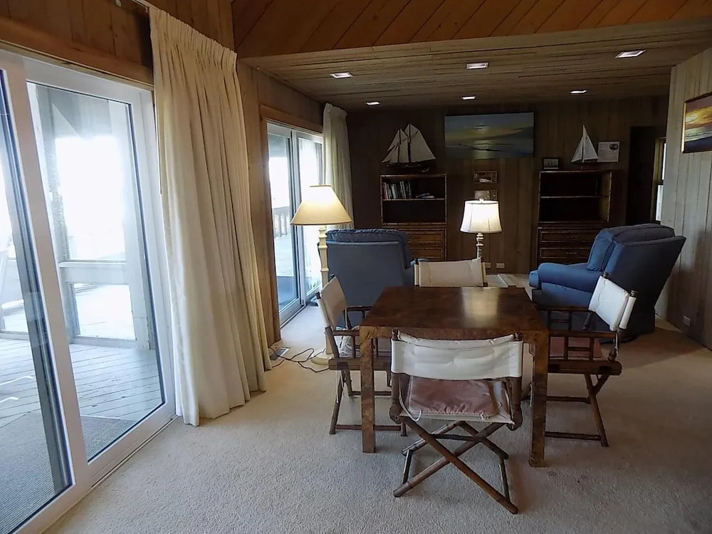 In the Nick of Time - 6 Br Home