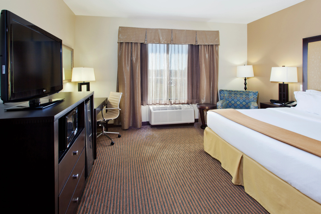 Holiday Inn Express Hotel & Suites Cordele North by IHG