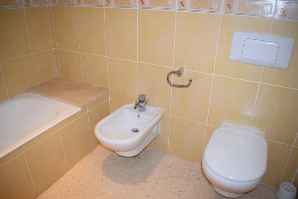 Ad1000 in Oliva With 2 Bedrooms and 1 Bathrooms