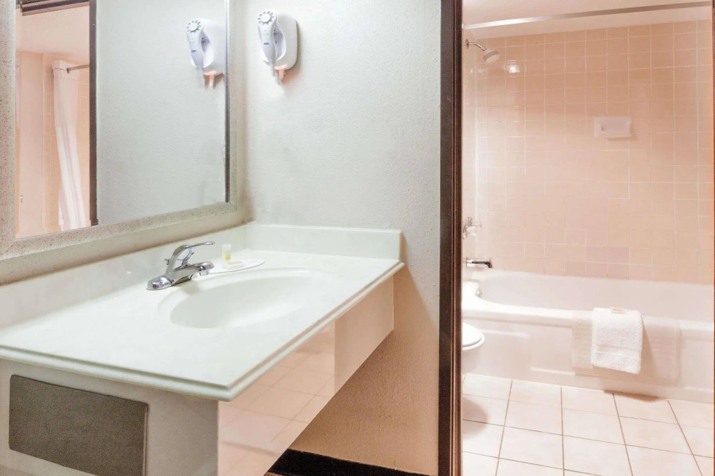 Executive Inn Mount Pleasant