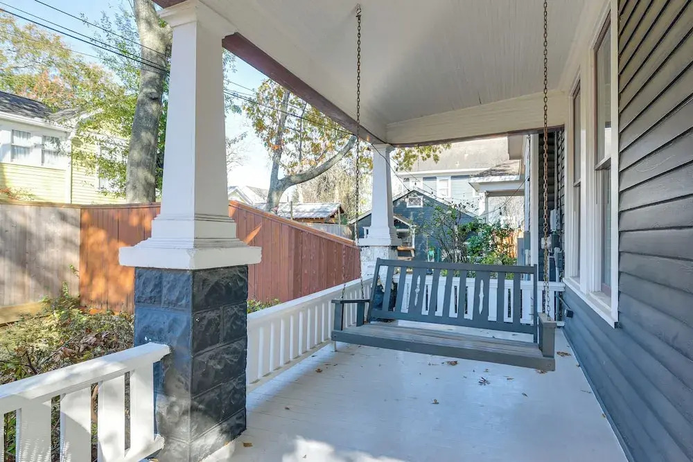 Walkable & Historic Houston Heights Bungalow!