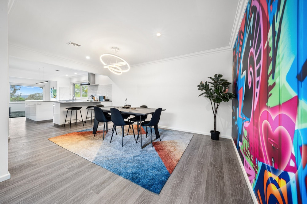 4-bed Family Home With Spacious Backyard and BBQ