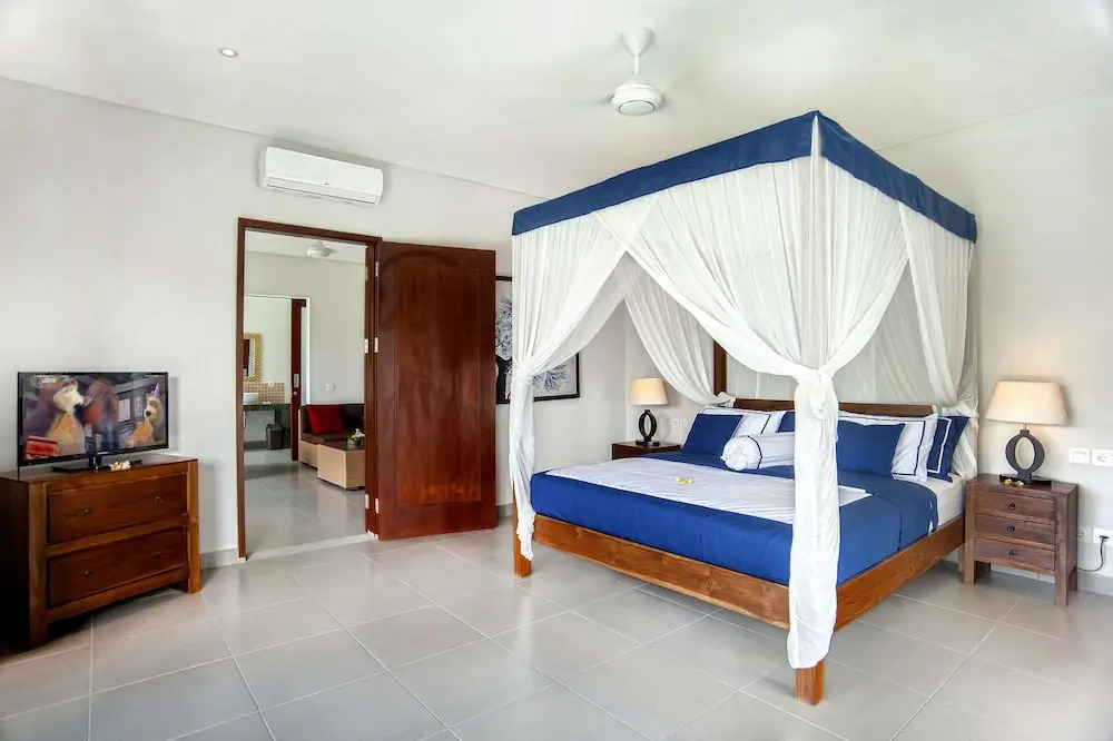 Luxury Villa in Bali near Beach, Bali Villa 2054