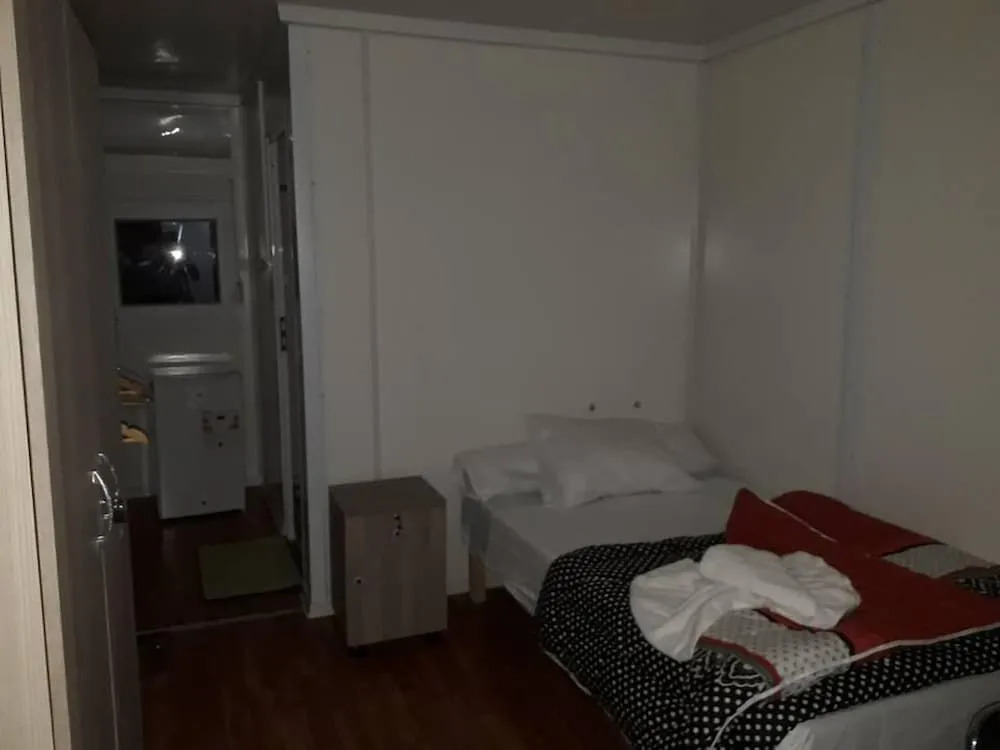 Hotel Raymon