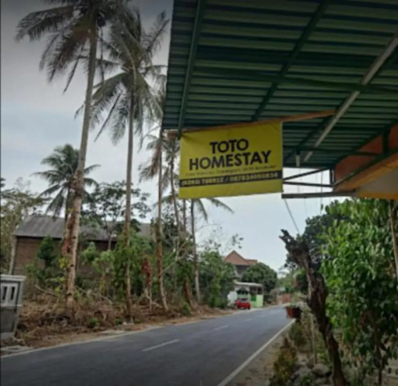 Toto Homestay