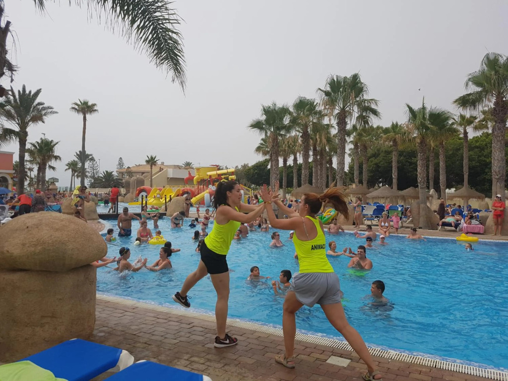 Mediterraneo Bay Hotel & Resort