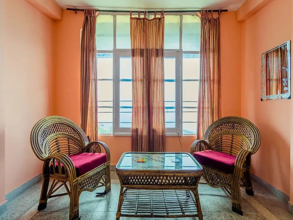 OYO Home 14127 Doon View 2BHK