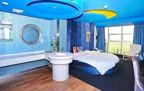Ningbo Qingcheng Fashion Hotel