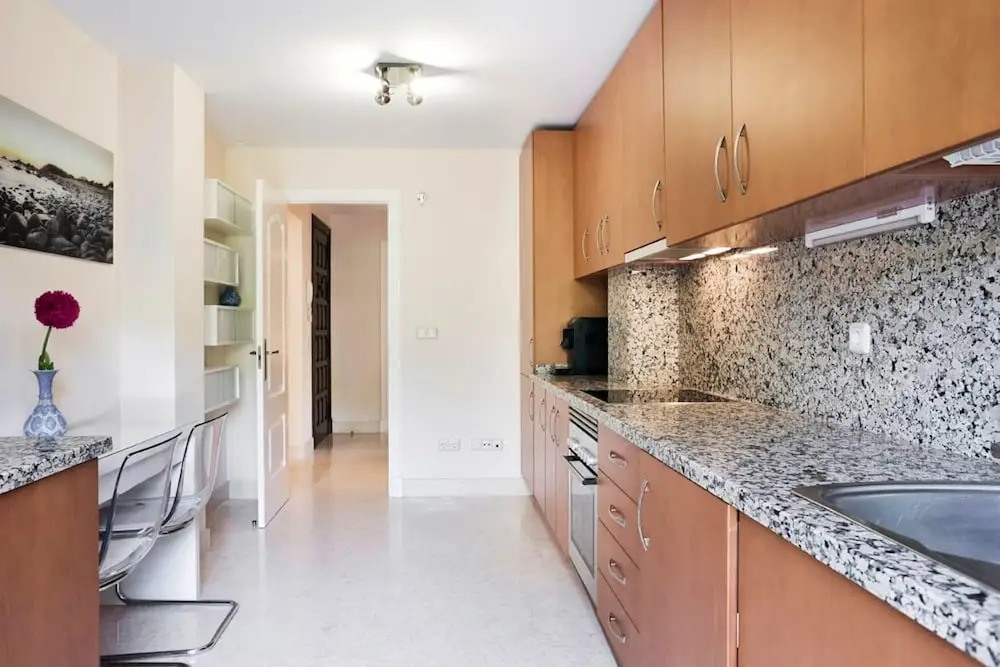 Apartment with 2 Bedrooms in Benahavís, with Pool Access, Furnished Terrace And Wifi - 9 Km From the Beach