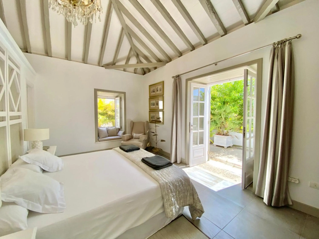 Exclusiva Casa Canaria con Magníficas Vistas al Mar