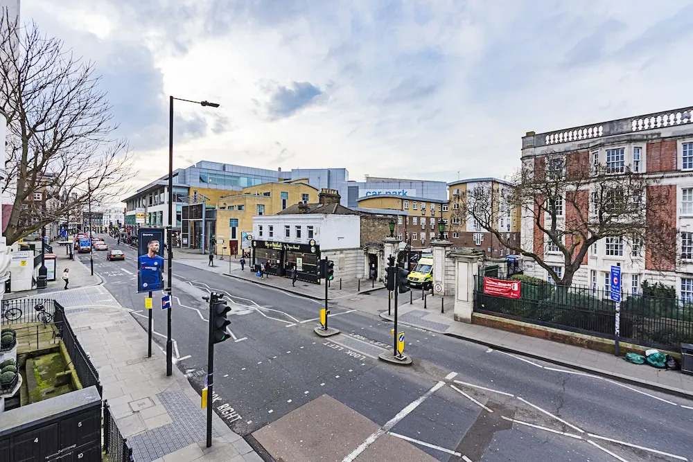 2 bed Fulham broadway apartment