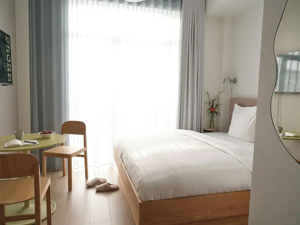 Flora Apartment Hotel