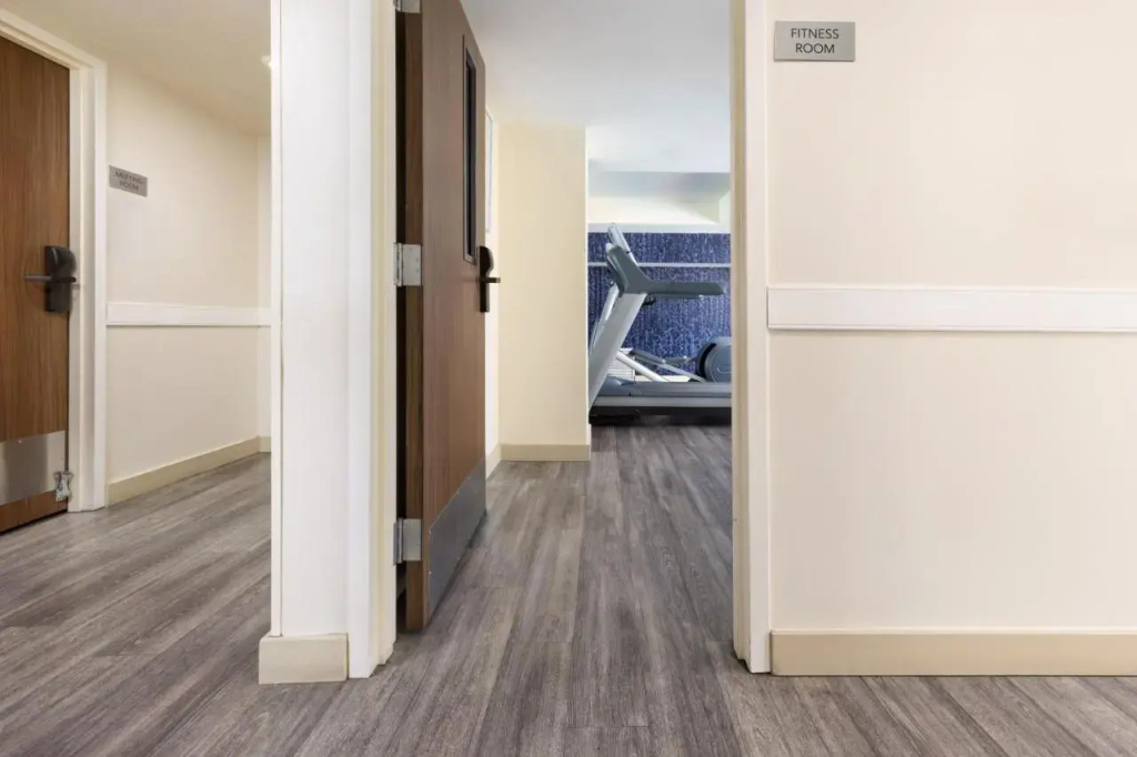 Country Inn & Suites By Carlson Calabasas