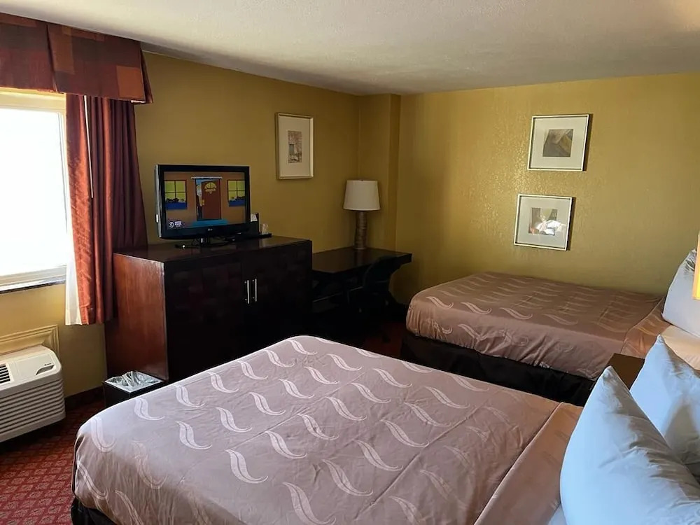 Quality Inn South Hutchinson