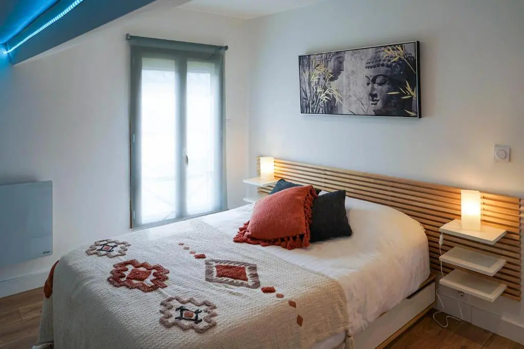 ONLOC - St Exupéry -Magnifique appart au calme avec chambre - parking