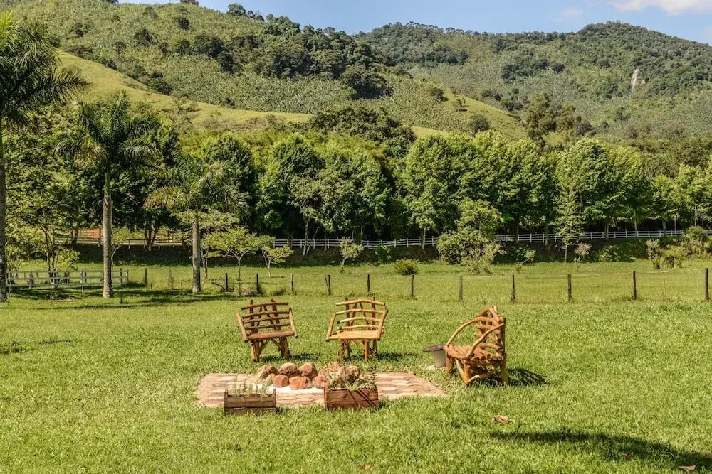 Villa das Palmeiras Chalés & Camping