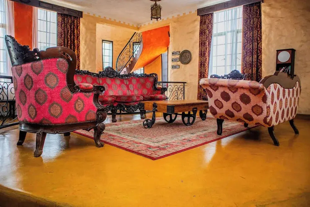 Tafaria Castle & Center For The Arts