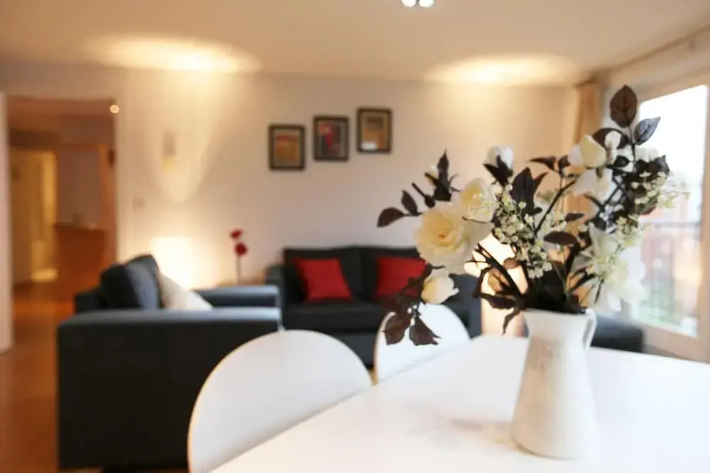 Ravens House Sapphire Apartments