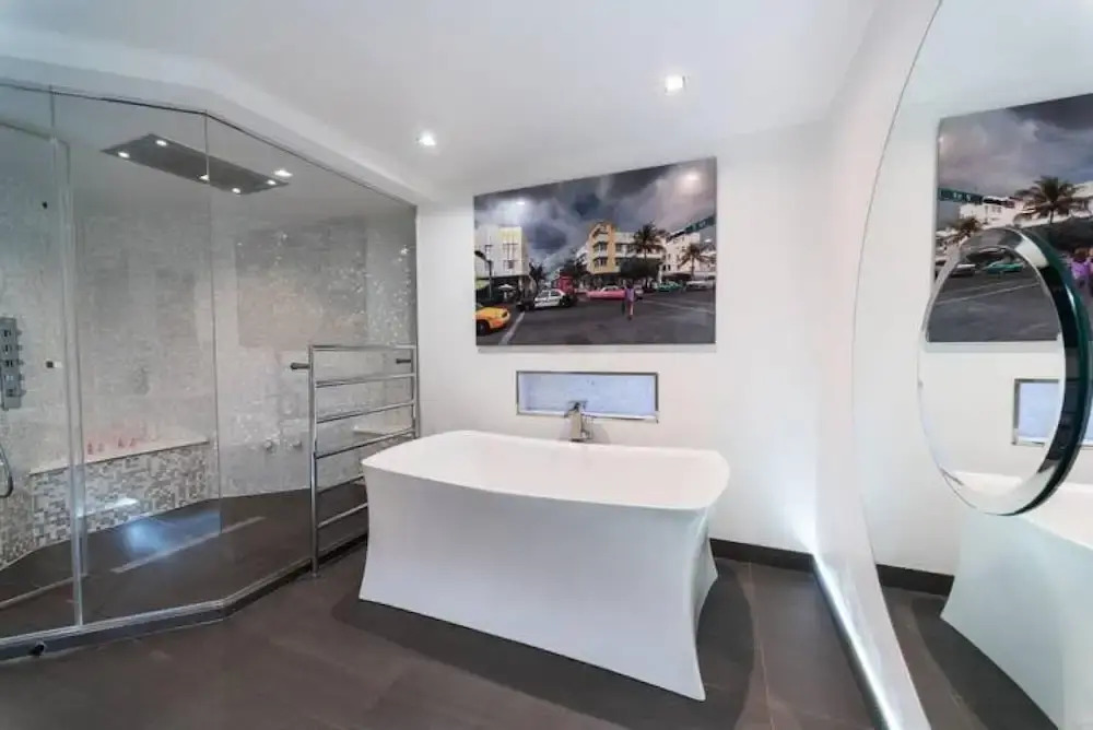 Amazingly Luxurious Loft Apartment Soho - 3 Bedrooms 2 Bath Office