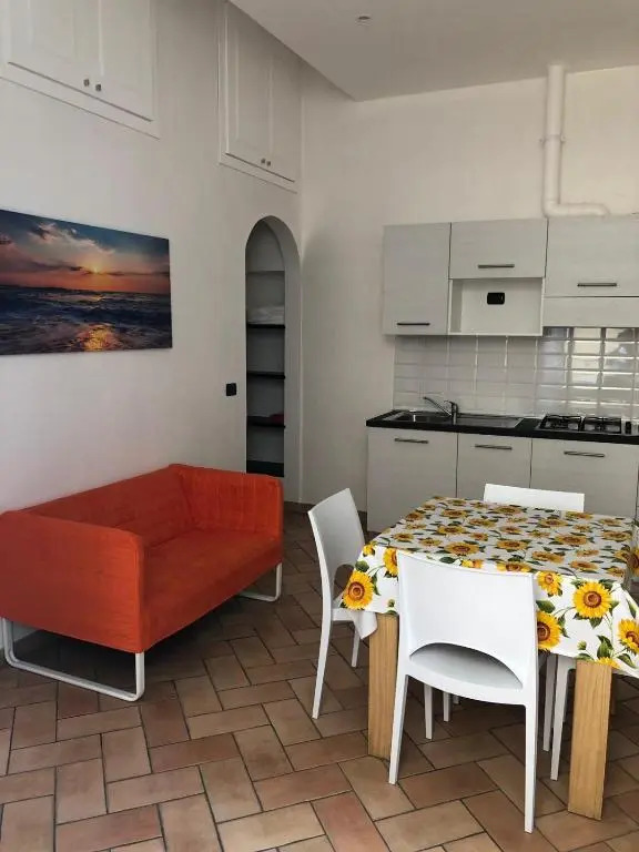 Bilocale in Centro a 100m Dal Mare - Aautsv12669