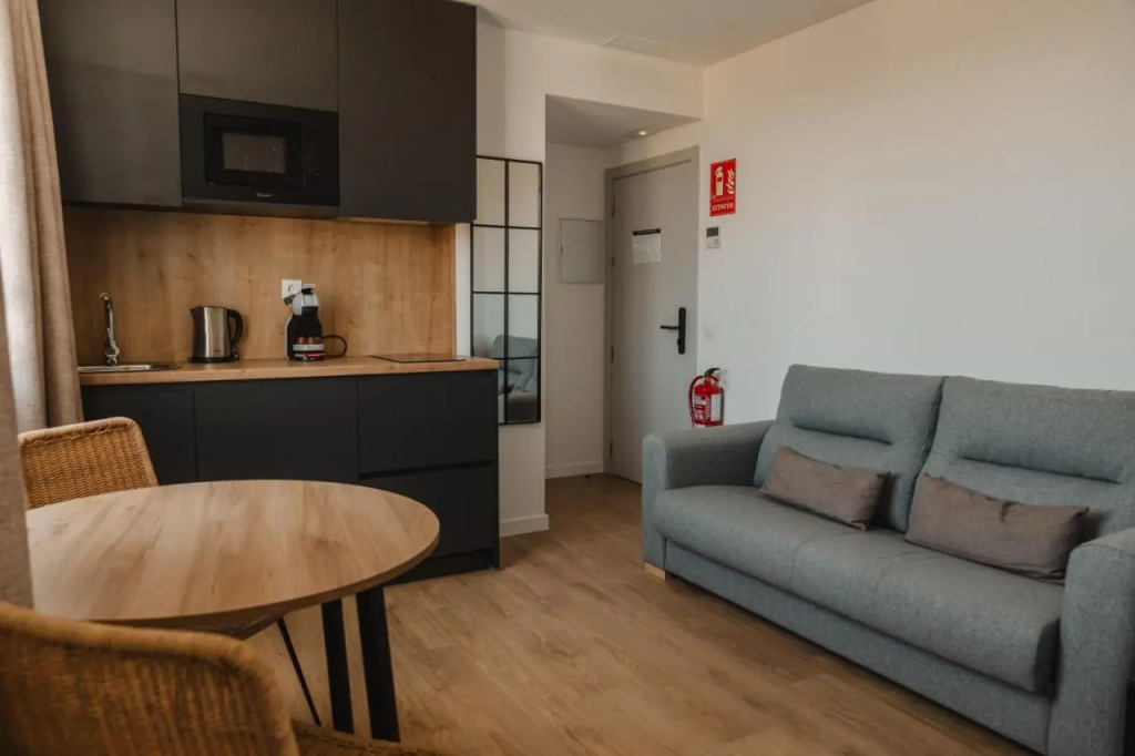 esZentrico Suites & Rooftop bar