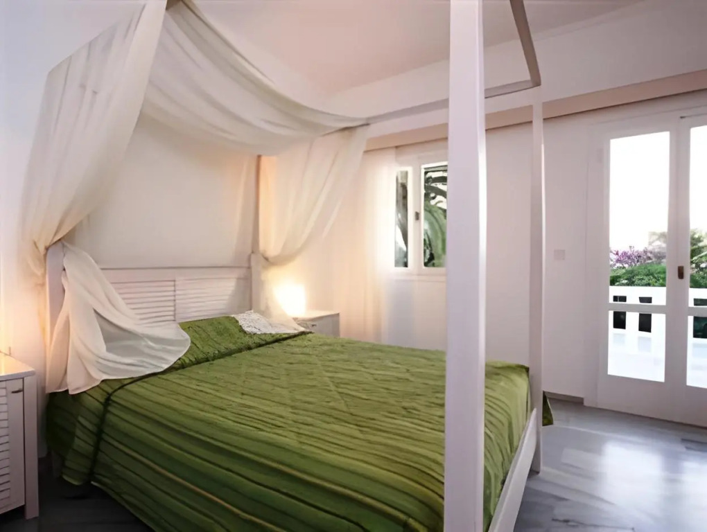 Narges Hotel