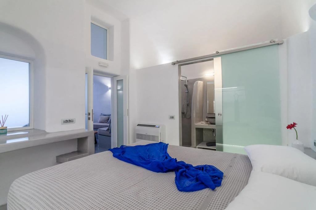 Antrum Cave Villa