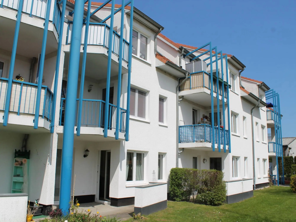 Spacious apartment in Boltenhagen near the beach