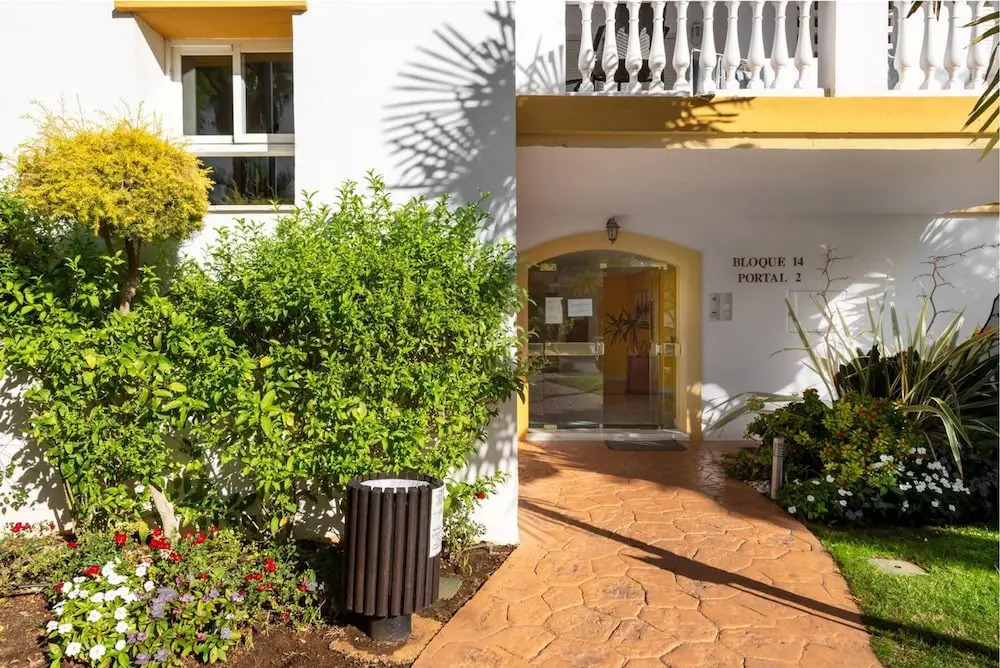 Apartment with 2 Bedrooms in Marbella, with Wonderful Mountain View, Pool Access, Furnished Terrace - 900 M From the Beach