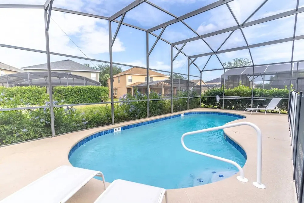 2712 Emerald Island
