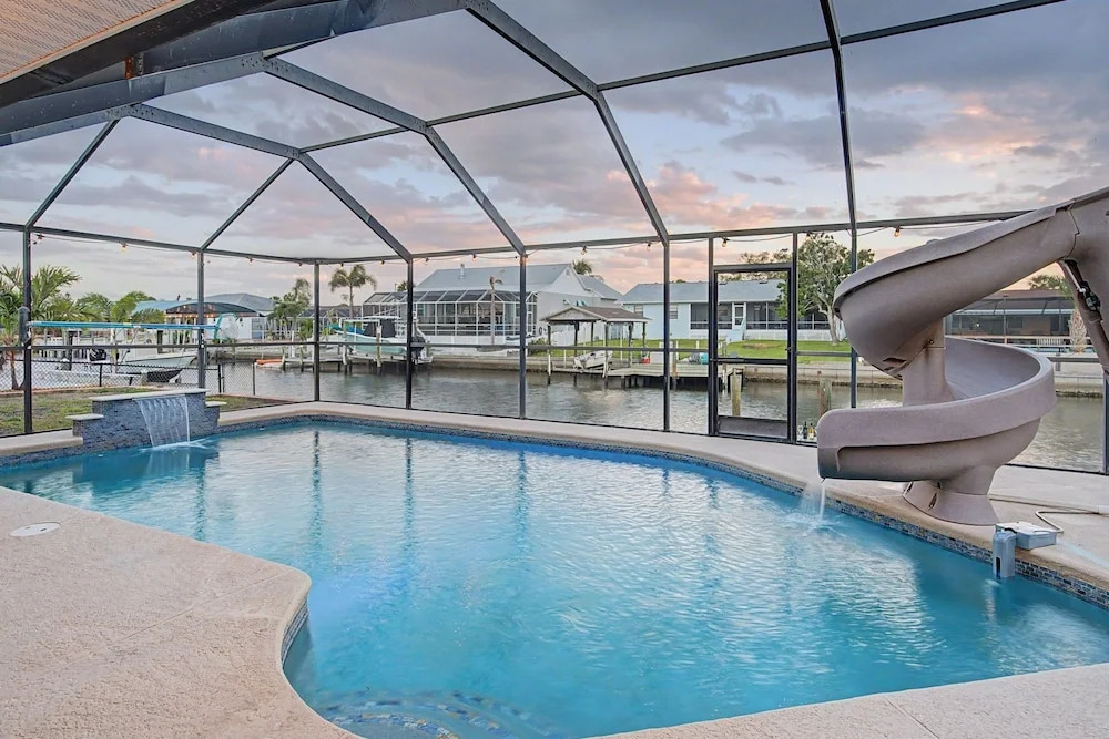 Dolphin Whispers - 1018 Silver Palm Way 3 Bedroom Home