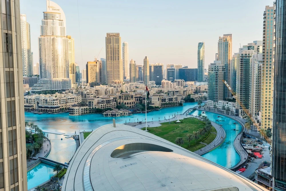 Luxurious 1B With Opera & fountains views