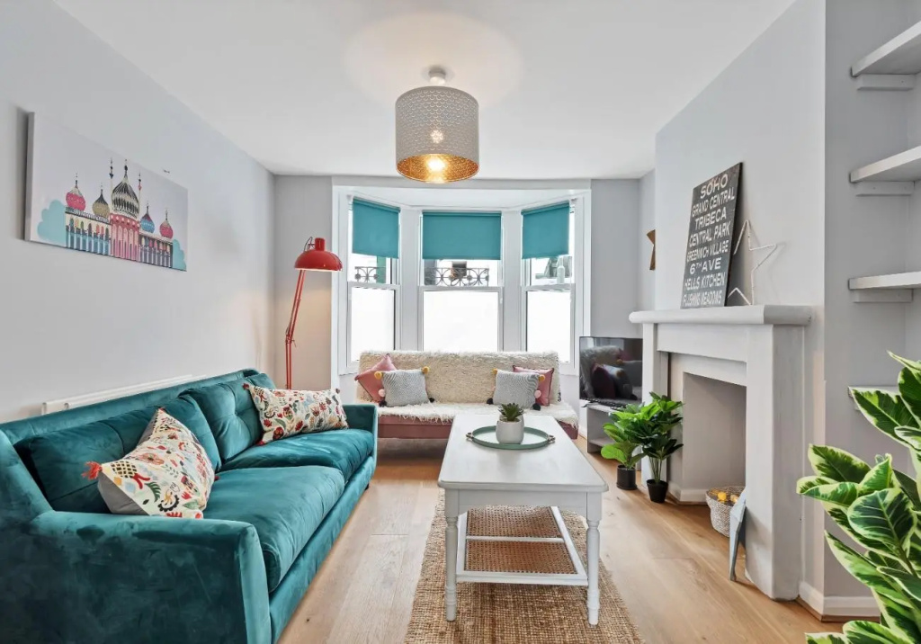 Hove Actually House | By My Getaways