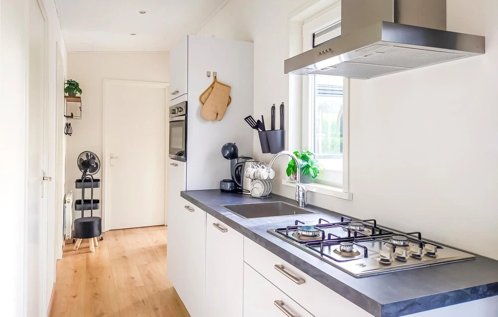 3 Bedroom Awesome Home In Heinkenszand