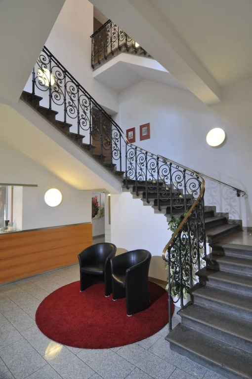 Dom Hotel