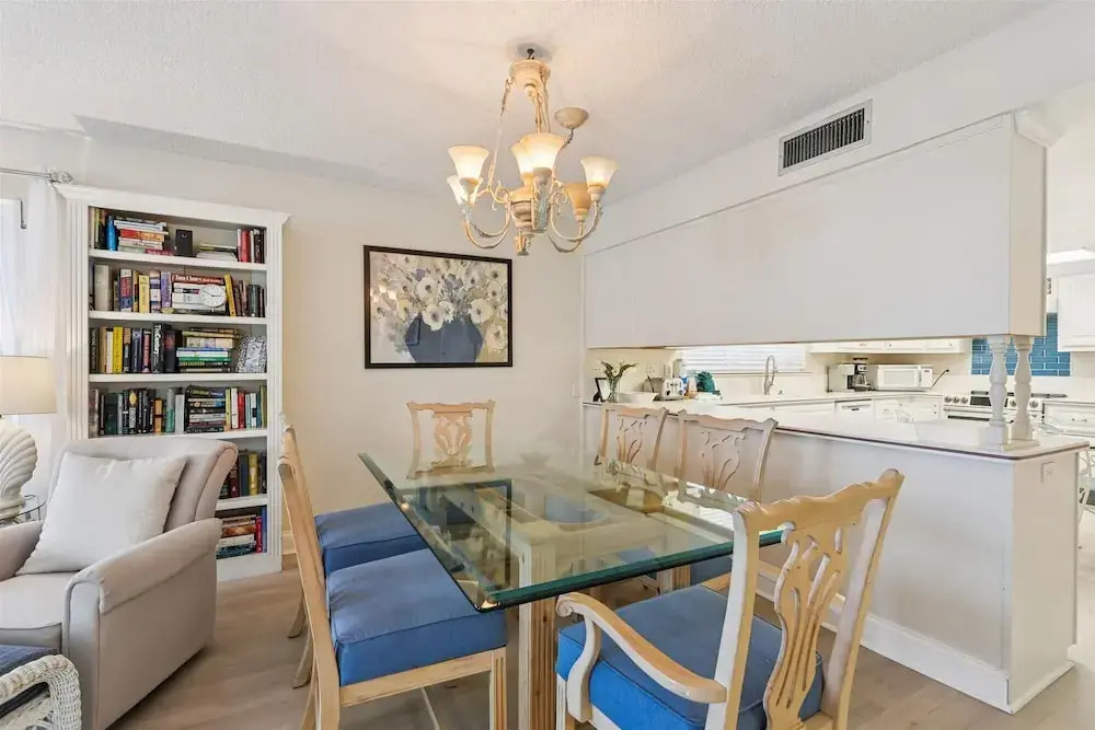 Oceanfront 3BR Condo: Gated, Breathtaking View