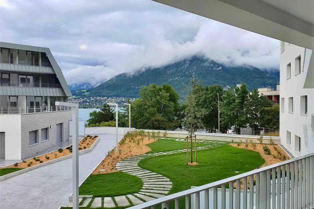 Le Bohème Beau T2 vue lac & montagnes + garage