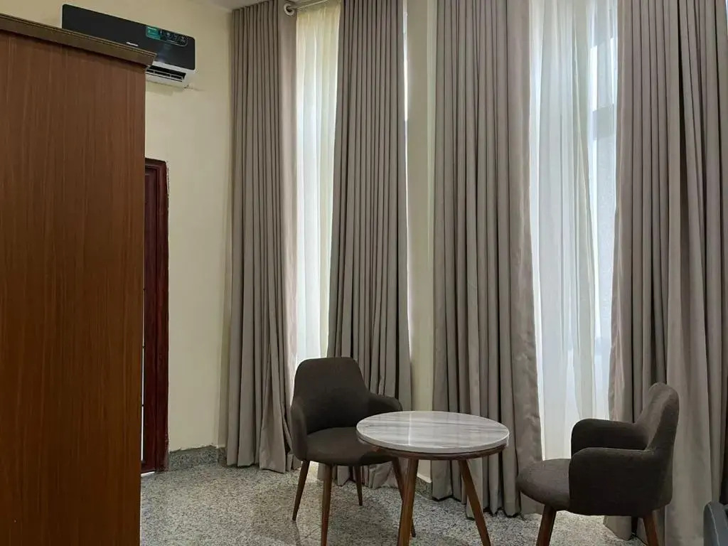 De Silver Green Luxury Hotel