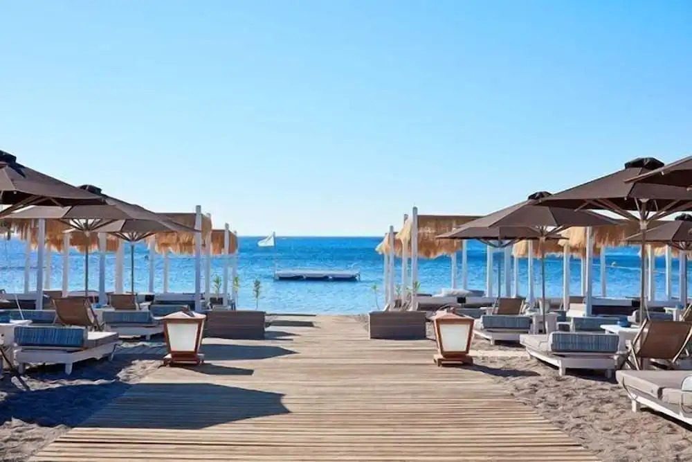 1 Bed Apartment - Sleeps 4 - Parking, Wifi